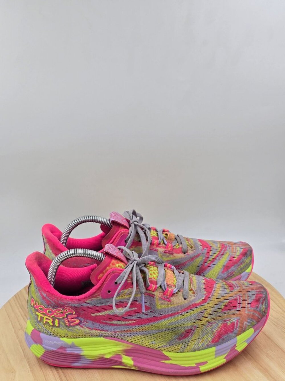 Asics Womens Noosa TRi 15 Hot Pink Athletic Running Shoes sz 9.5